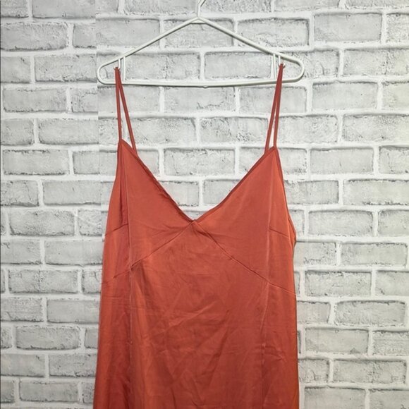 H & M V-NECK SATIN SLIP DRESScoral size xL - Picture 2 of 6